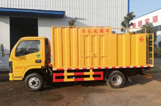 CLW 3308 Yellow-Plate Sewage Treatment Vehicle