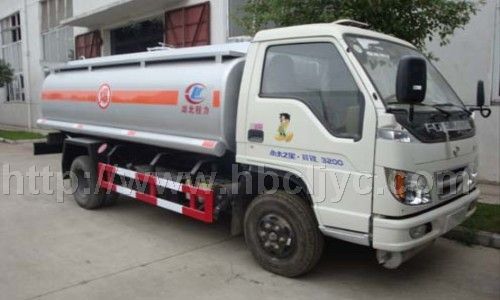 Foton Weilong Fuel Tanker (Economical Type)