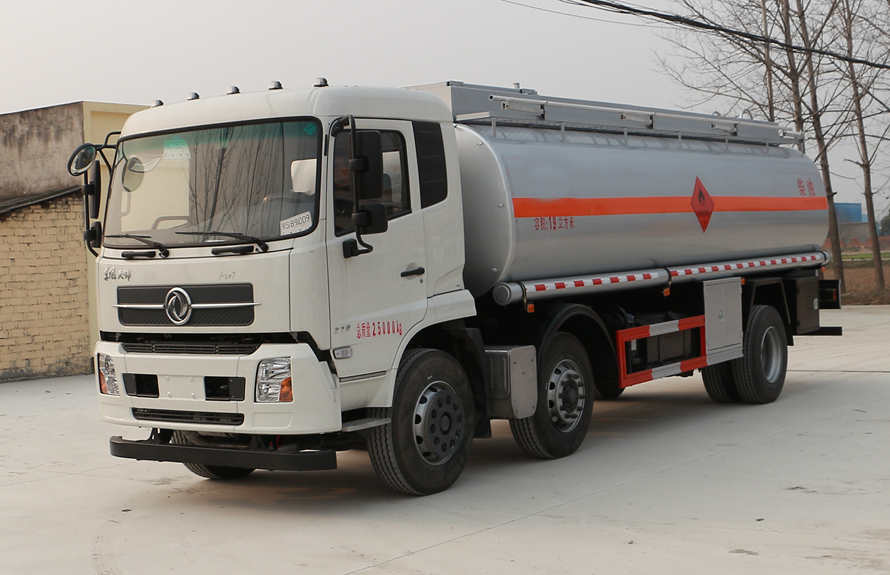 Tianjin Small Three-Axle (20 m³) Fuel Tank Truck